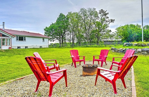 Arena Cottage | Stunning Wisconsin Retreat on Active Farm!