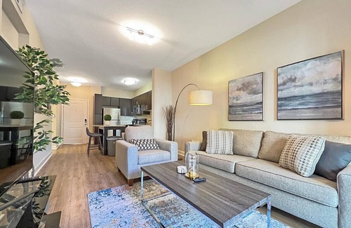 Carver City - Lincoln Gardens Apartment | Style & Comfort in Central Tampa, Near Everything