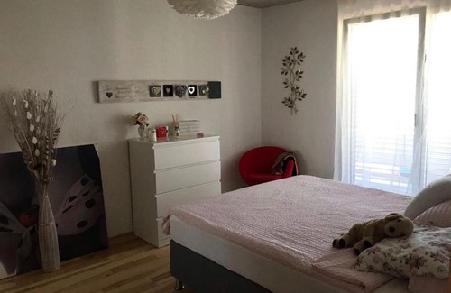 Itingen Apartment | Stylische Wohnung mit grosser Terrasse