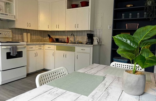 North End Apartment | Stylish 1-BDRM, Prime Location