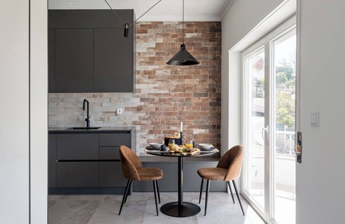 Seixal Apartment | Stylish 1-Bedroom Retreat in South Lisbon