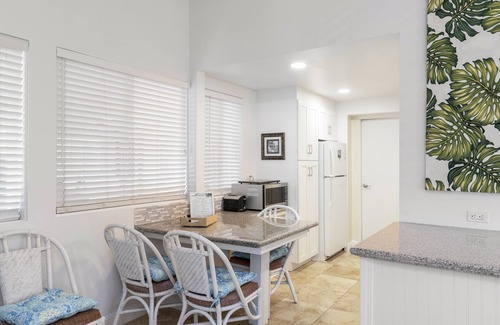 Coconut Grove Apartment | Stylish 1BR Apartment with AC, Full Kitchen & W/D - Just Steps to the Beach