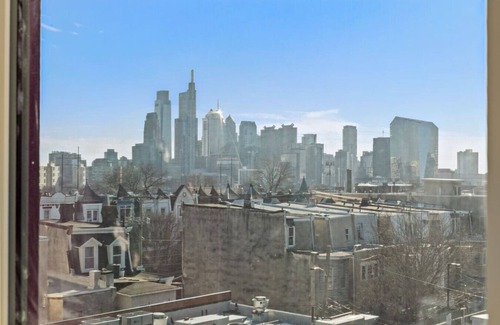 Mantua Apartment | Stylish 1BR | DT Philly by Art Museum & Key Sights