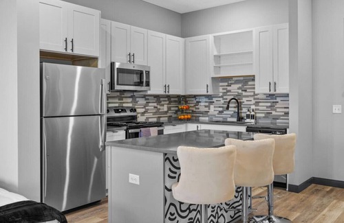 South Nashville Apartment | Stylish 1BR Retreat - Close to Music City Magic!