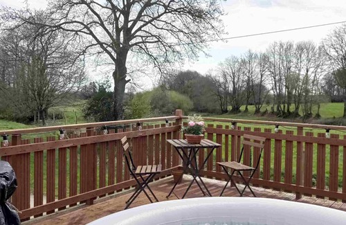 Mantilly Apartment | Stylish 1st floor apartment with heated pool & private jacuzzi, 3 star rated