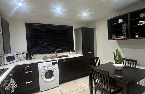 Welford House | Stylish 2-Bed Home Near City Centre + Parkingn