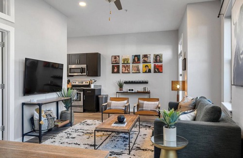 Hillsboro Village Condo | STYLISH 2 Bedroom, 3 Bed Near Restaurants & Vandy!