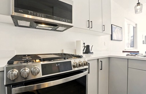 Alyeska House | Stylish 2-Bedroom Townhome in Downtown Girdwood