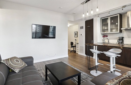 Central Waterfront Condo | Stylish 2 BR 2 Bath Downtown