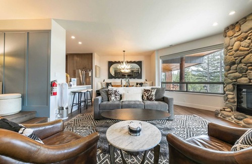 Olympic Valley Condo | Stylish 2BD Condo - Walk to Palisades!