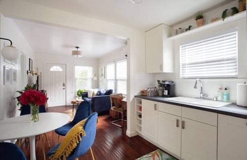 Carlson Park House | Stylish 2bed/2bath Culver Cottage Near Sony + Bikes