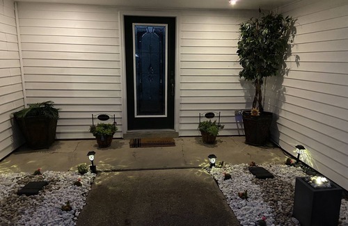 Little Woods House | Stylish 2br 2bath home