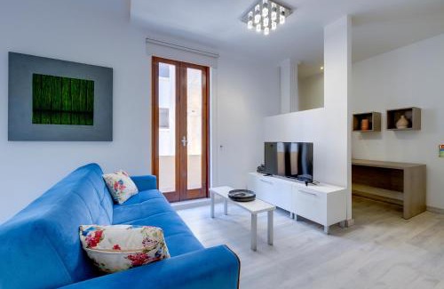 Tower Road Apartment | Stylish 2BR Apart, Steps Away from the Beach