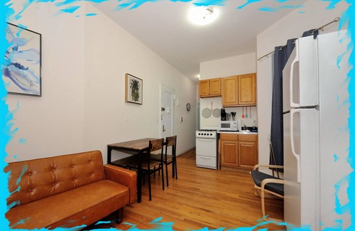 Upper East Side Apartment | Stylish 2BR Comfy Apt! Heart of UES!