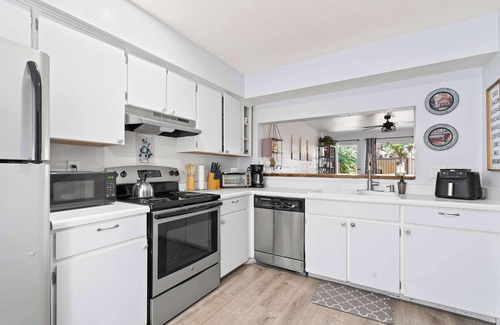 Tucson Condo | Stylish 2BR Condo | Pool, Hot Tub, Near UofA