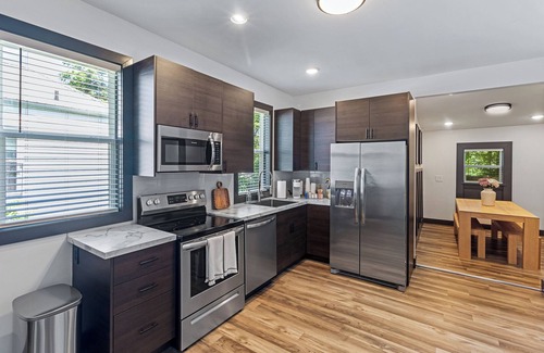 Germantown House | Stylish 2BR Retreat Minutes from NuLu & Downtown!
