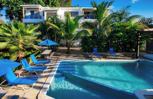 Villas Ana Maria Apartment | Stylish 2R-2B Apt Near the Beach and Main Street