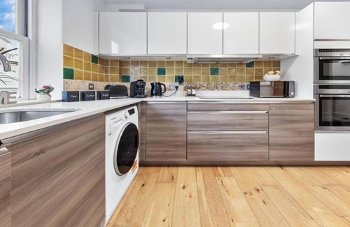 Bayswater Apartment | Stylish 3-Bedroom Apartment Near Hyde Park