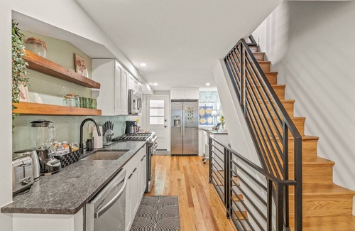 Passyunk Square Apartment | Stylish 3-Bedroom Home in Philly