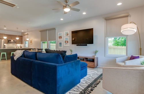 Greenwood House | Stylish 3-Bedroom Retreat in East Nashville