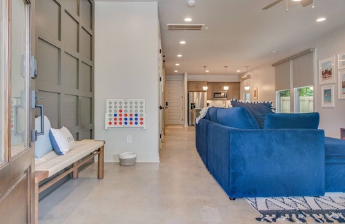 Greenwood House | Stylish 3-Bedroom Retreat in East Nashville