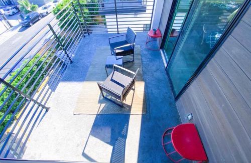 East Hollywood House | Stylish 3 BR/3BR family house