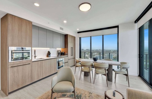 North Beach Condo | Stylish 3BR/2BA Condo – 17th Floor, Pool, Minutes from the Sand