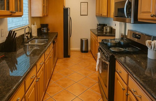 Reseda House | Stylish 3BR Getaway + Pool
