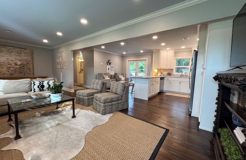 Monroe House | Stylish 3BR in Garden District near parks, river views, Neville High, and ULM.