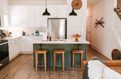 Athens House | Stylish 4BR Escape by MHM Luxury Properties