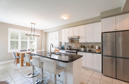 Churchill Meadows House | Stylish 4BR Oasis | Peaceful Mississauga Location