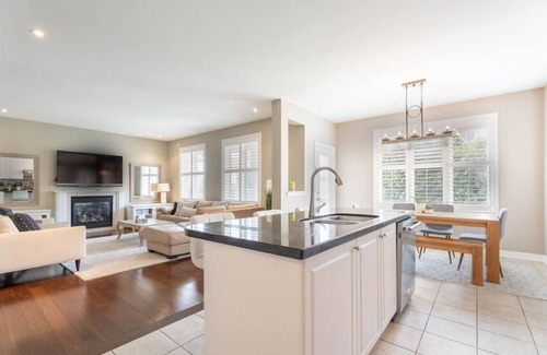 Churchill Meadows House | Stylish 4BR Oasis | Peaceful Mississauga Location