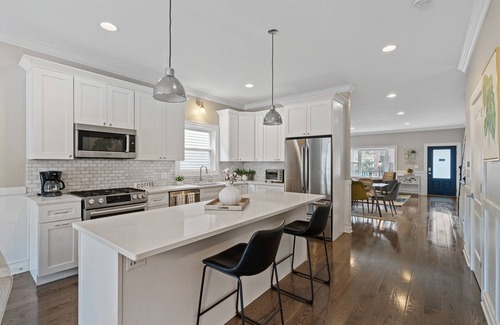 Avondale House | Stylish 6 Bedroom Home in Trendy Logan Square!