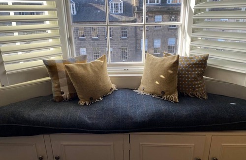 New Town Apartment | Stylish and chic apartment on Charlotte Square