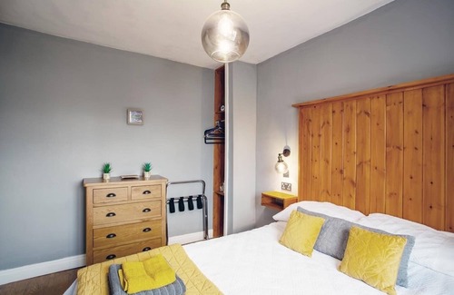 Yeadon House | Stylish and cosy cottage in the heart of Yorkshire