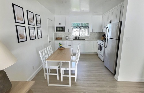 San Gabriel House | Stylish and cozy 3B/3B Home in the Heart of San Gabriel!