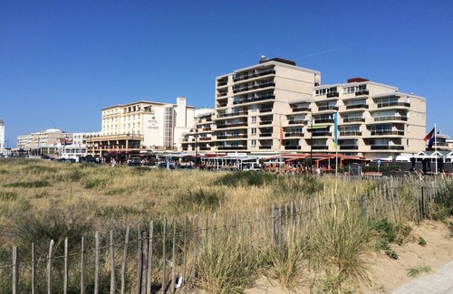 Noordwijk Apartment | Stylish apartment by the sea with large terrace (22 m2) + free parking!