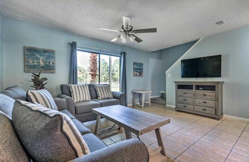 Mary Esther House | Stylish Bayfront Townhome Less Than 10 Mi to Beach!