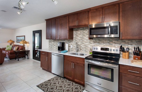 Indian Rocks Beach Condo | Stylish Beach Retreat Right Across Street From Beach & Gulf of Mexico in IRB!