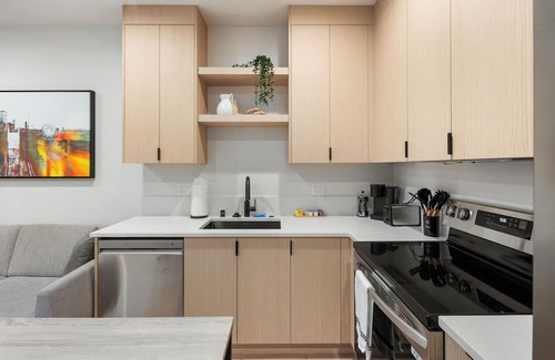 North Beacon Hill House | Stylish Beacon Hill Townhome Retreat