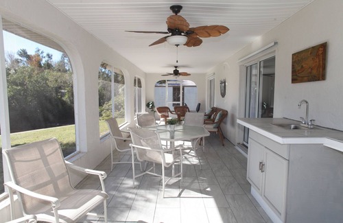 Punta Gorda House | Stylish Canal Home with King Bed and Lanai and Fishing dock