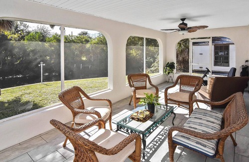 Punta Gorda House | Stylish Canal Home with King Bed and Lanai and Fishing dock