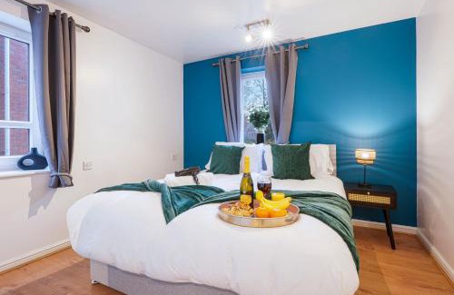 Coventry Apartment | Stylish Central Apartment with Free Parking, Fast WiFI and Smart TV by Yoko Property