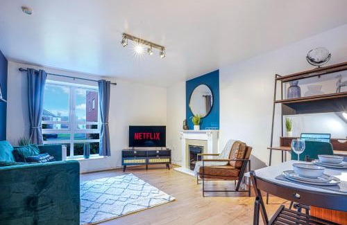 Coventry Apartment | Stylish Central Apartment with Free Parking, Fast WiFI and Smart TV by Yoko Property