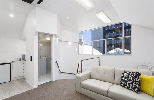 Adelaide Central Business District House | Stylish City Home for Large Group Getaways