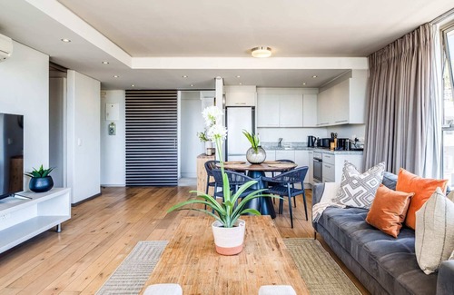Green Point Apartment | Stylish Comfort at the Luxurious Tramonto