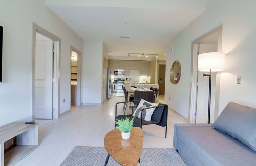 Aurora Highlands Apartment | Stylish Comfort Meets Spacious Design