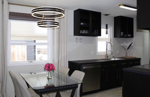 Rapid City House | Stylish & Comfortable 3 Queen Beds - Minutes from Downtown