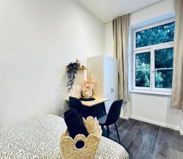 Klosterneuburg Apartment | Stylish & Comfy 1BR Apartment Very Central