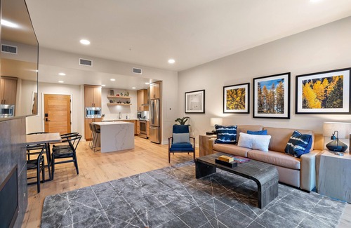 Tamarack Resort Condo | Stylish Condo|Best view of Plaza, Golf Course and Lake